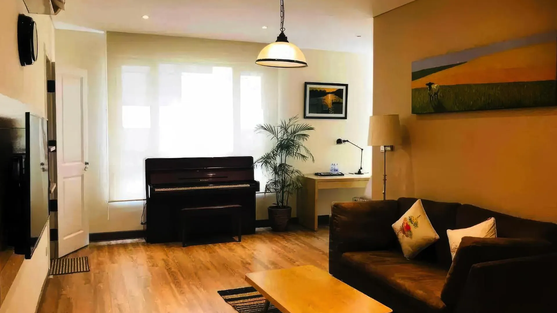 The Lancaster Suites - Japan Town D1 Ho Chi Minh City Apartment