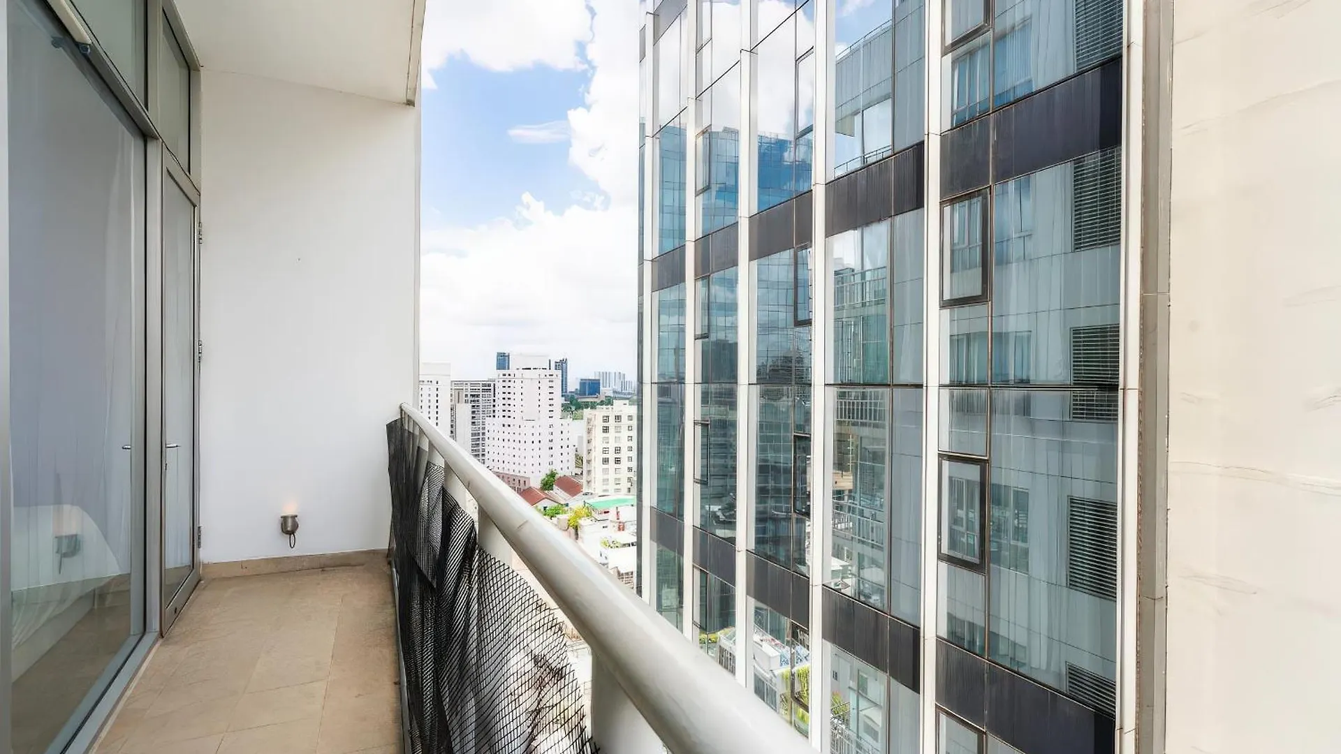 Apartment The Lancaster Suites - Japan Town D1 Ho Chi Minh City