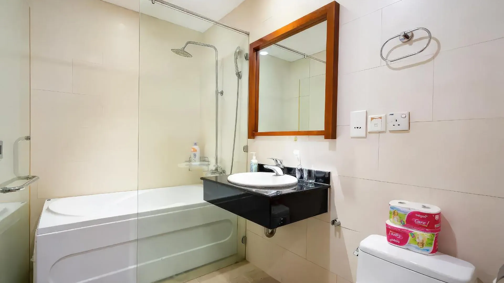 The Lancaster Suites - Japan Town D1 Ho Chi Minh City Apartment